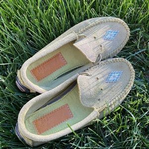 Manitoba Mukluks - sage green